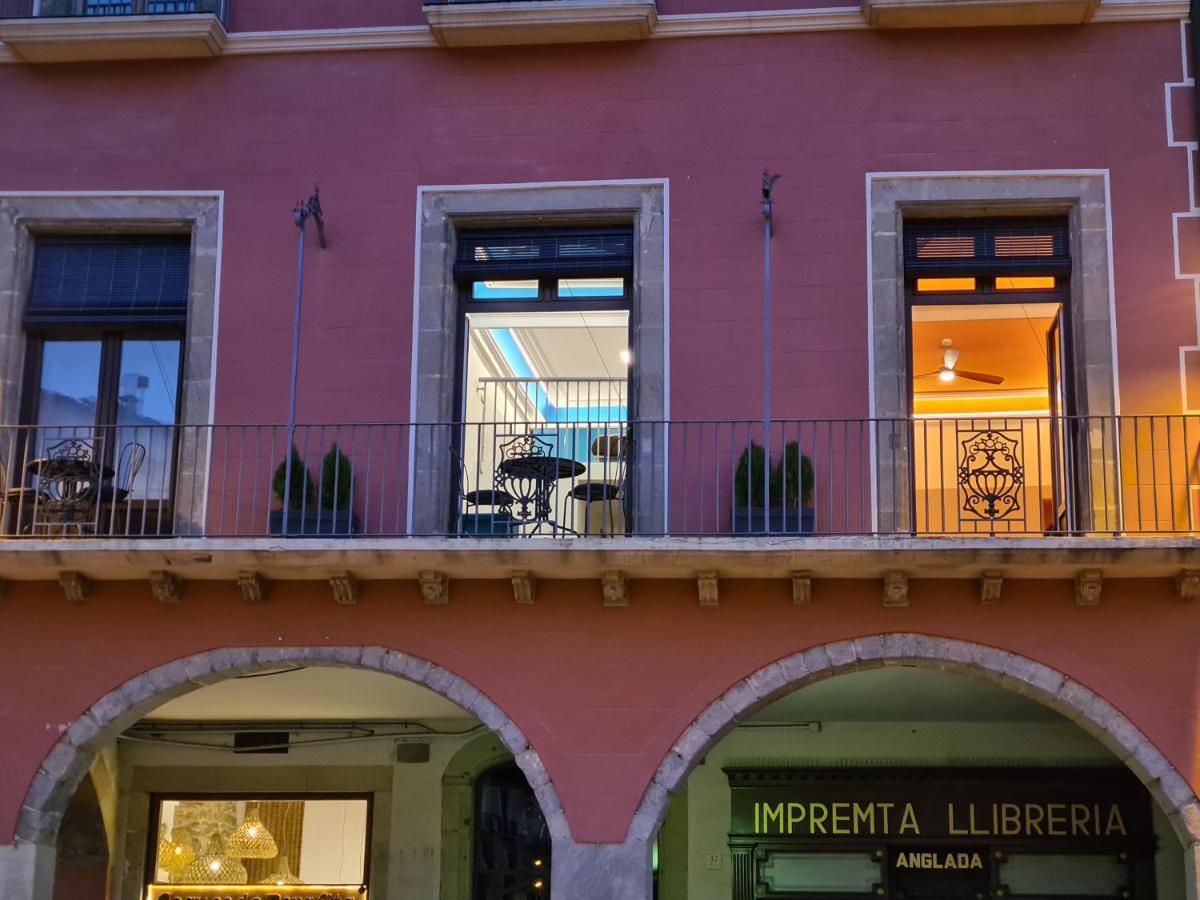 Apartaments Vicus 3 Con Vistas A La Plaza Mayor De Vic Bagian luar foto