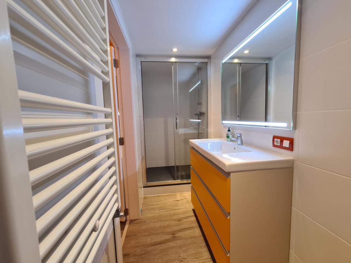 Apartaments Vicus 3 Con Vistas A La Plaza Mayor De Vic Bagian luar foto